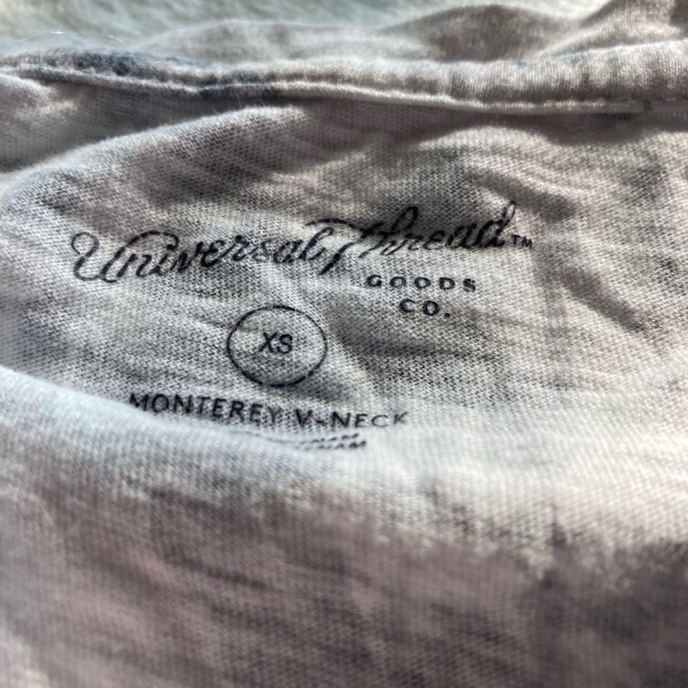 patterned universal thread tee - Picture 2 of 2